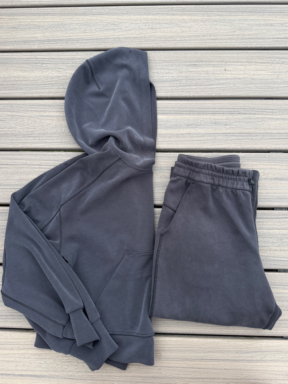 Size Sm lululemon athletica Softstream Sweatshirt and Straight Leg Pant Set